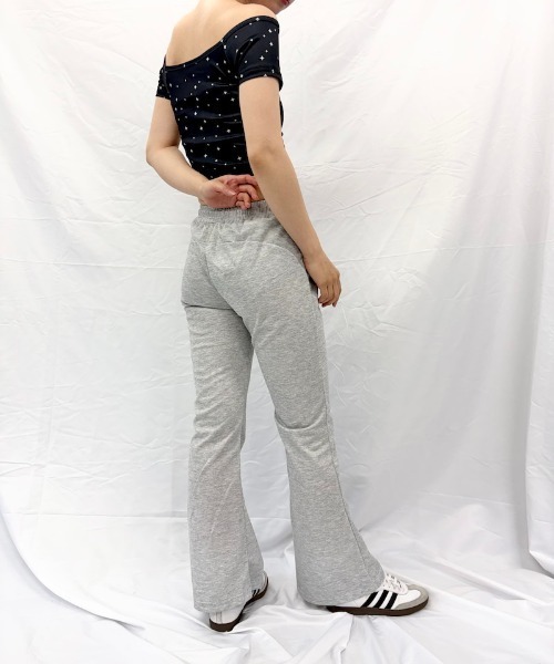 Alite cloth(アリーテクロス)の「スリムフレアパンツ(スウェットパンツ・レディース・グレー/ブラウン/ブラック/ライトグレー/ダークグレー・FREE)」の9枚目の写真