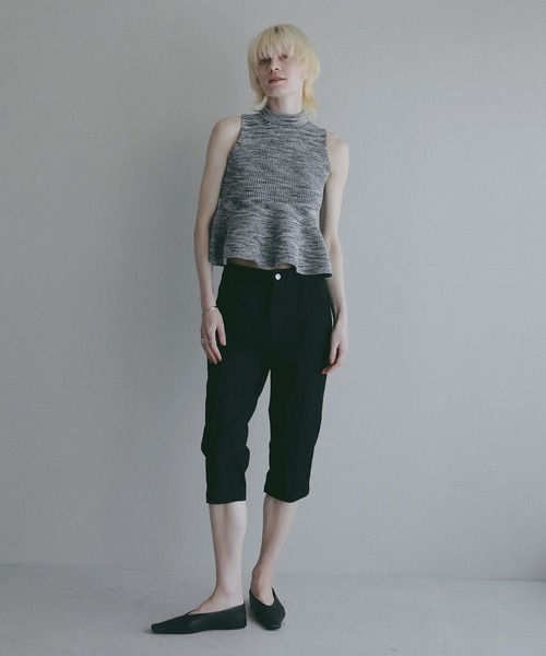 MANOF(マノフ)の「PUFF NECK PEPLUM KNIT TOPS(ニット/セーター・レディース・グレー/ホワイト/ブルー・F)」の8枚目の写真