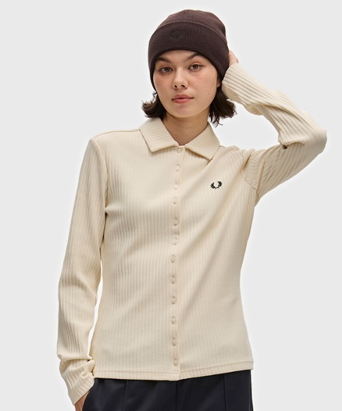 FRED PERRY(フレッドペリー)の「Wide Rib Button-Through Polo Shirt/ワイドリブボタンスルーポロシャツ(ポロシャツ・レディース・ベージュ/ブラック・10/8)」の2枚目の写真