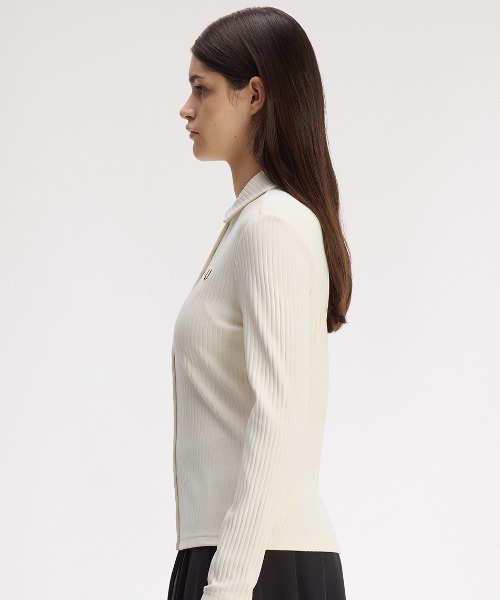 FRED PERRY(フレッドペリー)の「Wide Rib Button-Through Polo Shirt/ワイドリブボタンスルーポロシャツ(ポロシャツ・レディース・ベージュ/ブラック・10/8)」の12枚目の写真