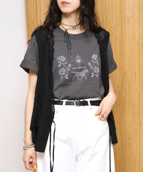 Firsthand（ファーストハンド）の「Firsthand/ファーストハンド 切り替えレース ヴィンテージサテンリボンベスト【限定展開】（ベスト・レディース・レモンイエロー/サックスブルー/ブラック・FREE）」の11枚目の写真