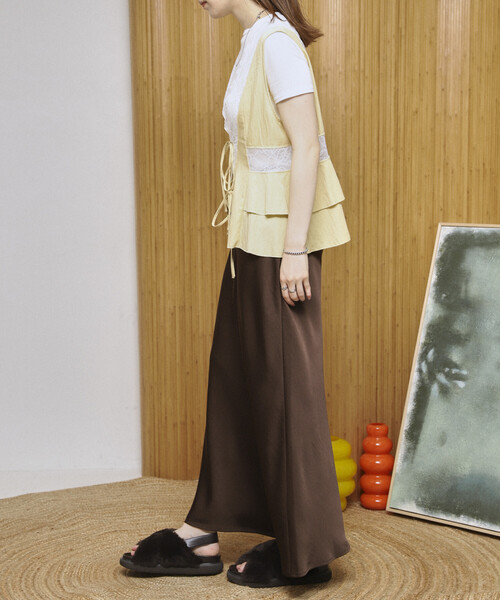 Firsthand(ファーストハンド)の「Firsthand/ファーストハンド 切り替えレース ヴィンテージサテンリボンベスト【限定展開】(ベスト・レディース・レモンイエロー/サックスブルー/ブラック・FREE)」の19枚目の写真