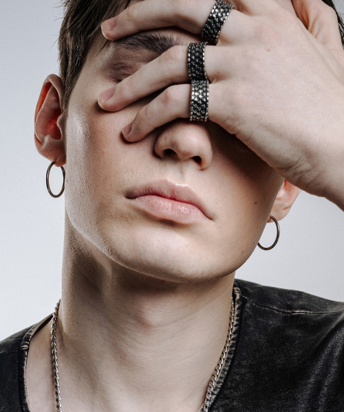 SCALETTOBLACK(スカーレットブラック)の「RAM003 Night Loop Earrings(ピアス(両耳用)・レディース・その他・SMALL/MEDIUM)」の3枚目の写真