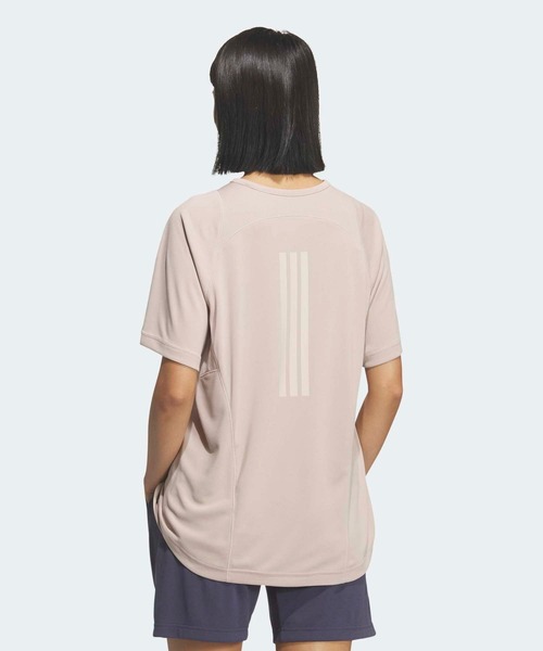 adidas（アディダス）の「トレーニング エッセンシャルズ プラス ルーズフィット クールセンサー ミッド レギュラー レングス半袖Tシャツ / アディダス adidas（Tシャツ/カットソー・レディース・ブラウン・XX-LARGE/LARGE/MEDIUM/SMALL/X-LARGE/X-SMALL）」の2枚目の写真