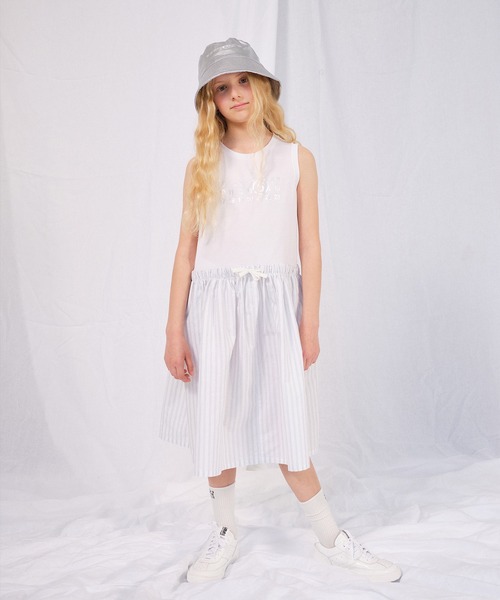 MM6 Maison Margiela(エムエムシックス メゾン マルジェラ)の「MM6 Maison Margiela(エムエムシックス メゾン マルジェラ)Kids & Junior ジップアップブルゾンジャケット(ワンピース・キッズ・ホワイト・4Y)」の2枚目の写真