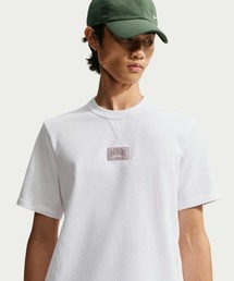 Kinetics（キネティクス）の「NIKE Sportswear Premium Essentials（ナイキ スポーツウェア プレミアム エッセンシャルズ）（Tシャツ/カットソー）」