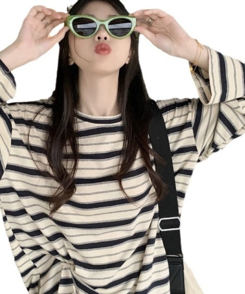 Ritzy（リッツィー）の「ボーダーオーバーサイズロン Tシャツ（Tシャツ/カットソー・レディース・グリーン系その他/レッド系/ブラック×ベージュ・L/M）」の5枚目の写真