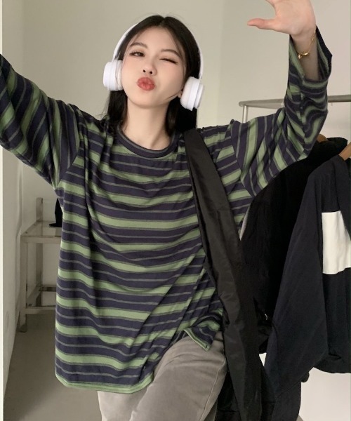 Ritzy（リッツィー）の「ボーダーオーバーサイズロン Tシャツ（Tシャツ/カットソー・レディース・グリーン系その他/レッド系/ブラック×ベージュ・L/M）」の7枚目の写真