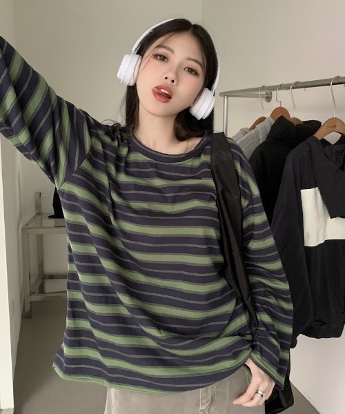 Ritzy（リッツィー）の「ボーダーオーバーサイズロン Tシャツ（Tシャツ/カットソー・レディース・グリーン系その他/レッド系/ブラック×ベージュ・L/M）」の8枚目の写真