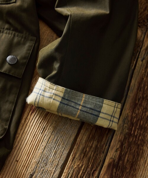 Barbour(バブアー)の「Barbour/バブアー 別注 BEDALE OS Sleeve(ブルゾン・メンズ・グレー/オリーブ/ブラウン/ベージュ/ブラック/ワインレッド・40/38/42)」の13枚目の写真