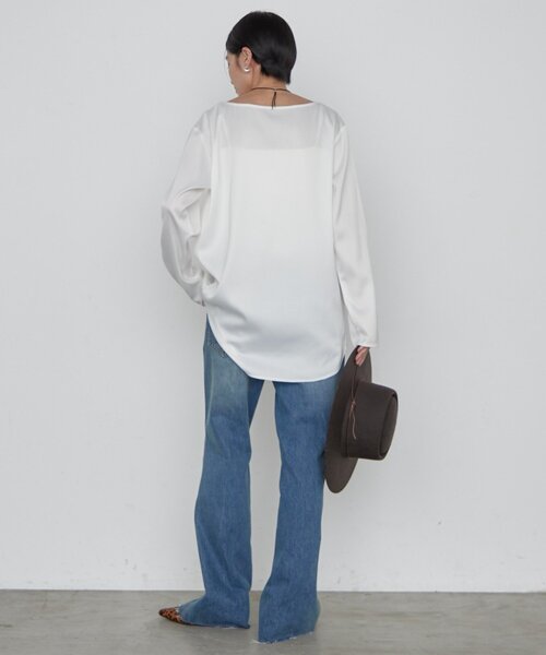 LOUNGEDRESS(ラウンジドレス)の「《WEB限定/レイヤードアイテム》サテンロンTブラウス(シャツ/ブラウス・レディース・オフホワイト/ブラック・FREE)」の21枚目の写真
