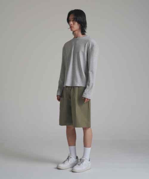 NOMING(ノミング)の「ルーズフィットクロップイージーロングスリーブ - グレー(Tシャツ/カットソー・レディース・グレー・SMALL/MEDIUM/LARGE/X-LARGE)」の3枚目の写真