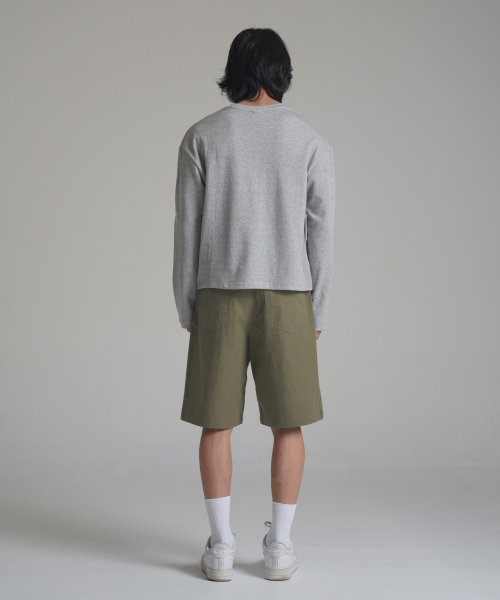NOMING(ノミング)の「ルーズフィットクロップイージーロングスリーブ - グレー(Tシャツ/カットソー・レディース・グレー・SMALL/MEDIUM/LARGE/X-LARGE)」の4枚目の写真