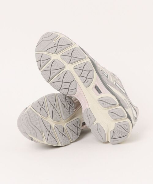 ASICS(アシックス)の「【ASICS】GEL-NYC, 103(スニーカー・メンズ・グレー/クリーム・27cm/27.5cm/26.5cm/26cm/24cm/23.5cm/23cm)」の4枚目の写真