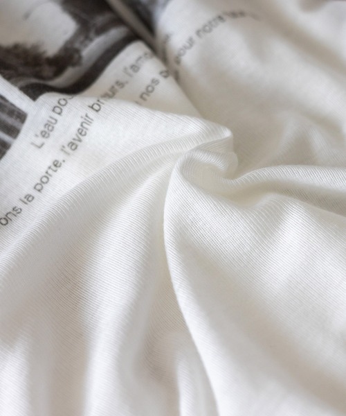 VitaFelice（ヴィータフェリーチェ）の「フォトプリントシアートップス（Tシャツ/カットソー・レディース・ブラック/オフホワイト・FREE）」の7枚目の写真