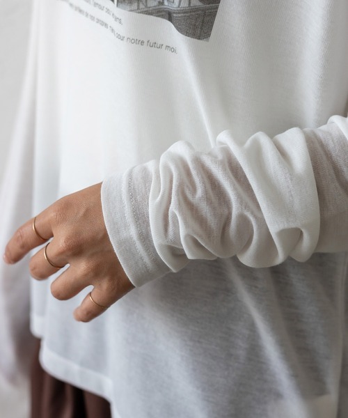 VitaFelice（ヴィータフェリーチェ）の「フォトプリントシアートップス（Tシャツ/カットソー・レディース・ブラック/オフホワイト・FREE）」の4枚目の写真