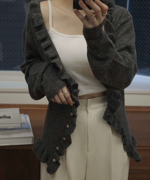 WILLFULLY(ウィルフリー)の「ruffle sheer rib waist knit cardigan(カーディガン/ボレロ・レディース・チャコール/ライラック/ブラウン・FREE)」の7枚目の写真
