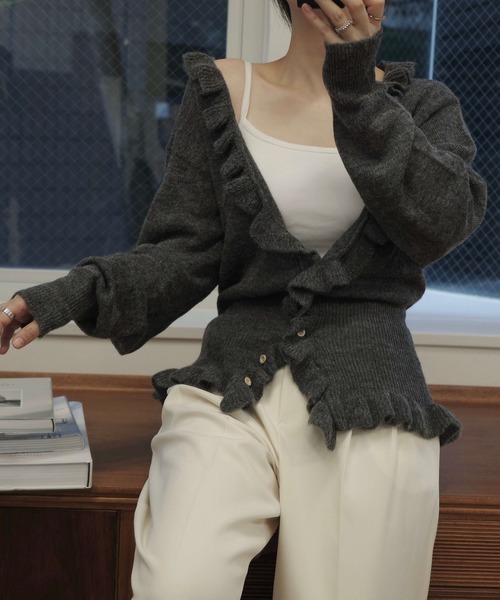 WILLFULLY(ウィルフリー)の「ruffle sheer rib waist knit cardigan(カーディガン/ボレロ・レディース・チャコール/ライラック/ブラウン・FREE)」の11枚目の写真
