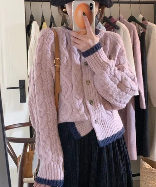 Ritzy（リッツィー）の「リブ切り替え ケーブル編みニットカーディガン（ニット/セーター・レディース・パープル/ベージュ・FREE）」の3枚目の写真