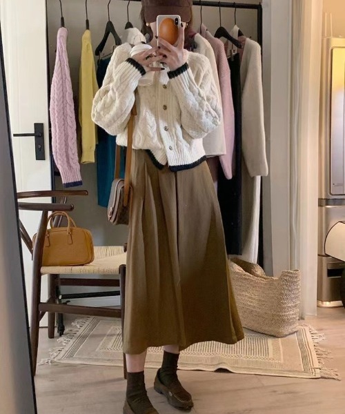 Ritzy（リッツィー）の「リブ切り替え ケーブル編みニットカーディガン（ニット/セーター・レディース・パープル/ベージュ・FREE）」の15枚目の写真