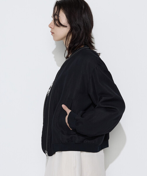 K.T KIYOKO TAKASE(キヨコタカセ)の「リネンウール MA-1ブルゾン(ブルゾン・レディース・アイボリー/ブラック・9号)」の10枚目の写真