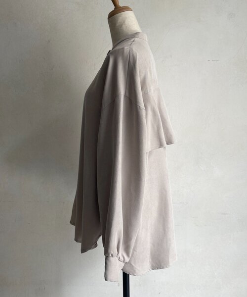 Jena espace merveilleux（ジェナ　エスパスメルヴェイユ）の「バックラッフルコーデュロイシャツ（シャツ/ブラウス・レディース・ブラック/モカ/アイボリー・FREE）」の15枚目の写真
