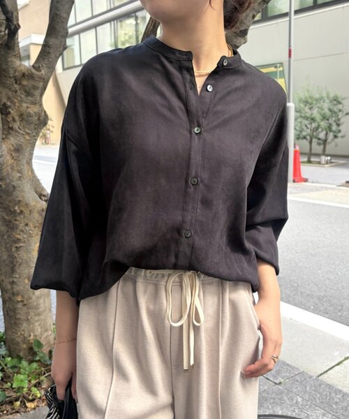 Jena espace merveilleux（ジェナ　エスパスメルヴェイユ）の「バックラッフルコーデュロイシャツ（シャツ/ブラウス・レディース・ブラック/モカ/アイボリー・FREE）」の10枚目の写真