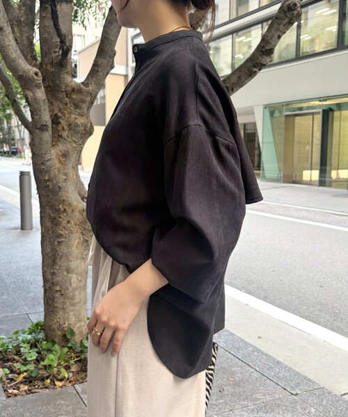 Jena espace merveilleux（ジェナ　エスパスメルヴェイユ）の「バックラッフルコーデュロイシャツ（シャツ/ブラウス・レディース・ブラック/モカ/アイボリー・FREE）」の9枚目の写真