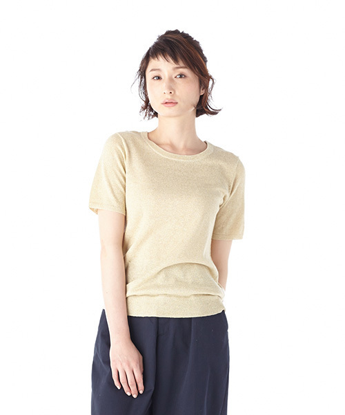 IEDIT（イディット）の「ＤＲＥＣＯ　ｂｙ　ＩＥＤＩＴ　チクチクしにくい！ＵＶカットＯＫ！ぎっしりラメで顔まわり華やかアクセサリートップス　　（Tシャツ/カットソー・レディース・シルバー/ゴールド・X-LARGE/MEDIUM/LARGE/SMALL/XX-LARGE）」の2枚目の写真