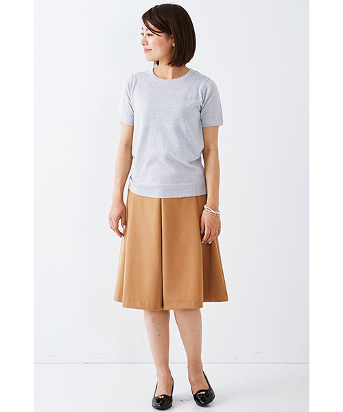 IEDIT（イディット）の「ＤＲＥＣＯ　ｂｙ　ＩＥＤＩＴ　チクチクしにくい！ＵＶカットＯＫ！ぎっしりラメで顔まわり華やかアクセサリートップス　　（Tシャツ/カットソー・レディース・シルバー/ゴールド・X-LARGE/MEDIUM/LARGE/SMALL/XX-LARGE）」の6枚目の写真