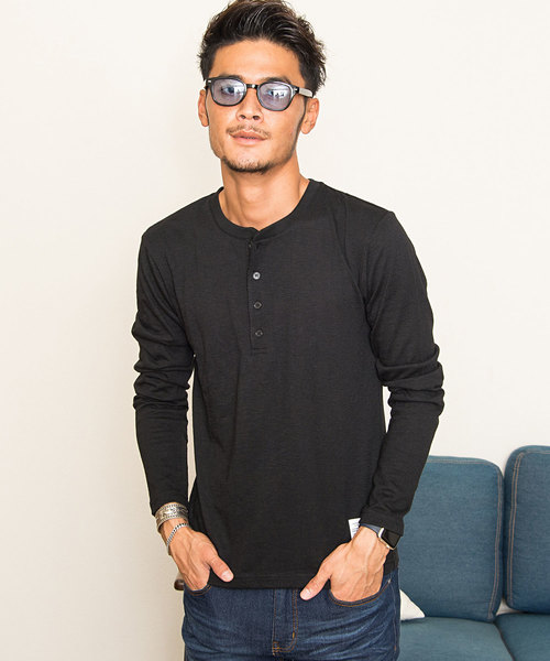 SILVER BULLET（シルバーバレット）の「『CavariA/キャバリア』スラブニット無地ヘンリーネック長袖Tシャツ（Tシャツ/カットソー・メンズ・グレー/ベージュ/ネイビー/ブラック/カーキ/ライトピンク/ホワイト・L/LL/M）」の2枚目の写真