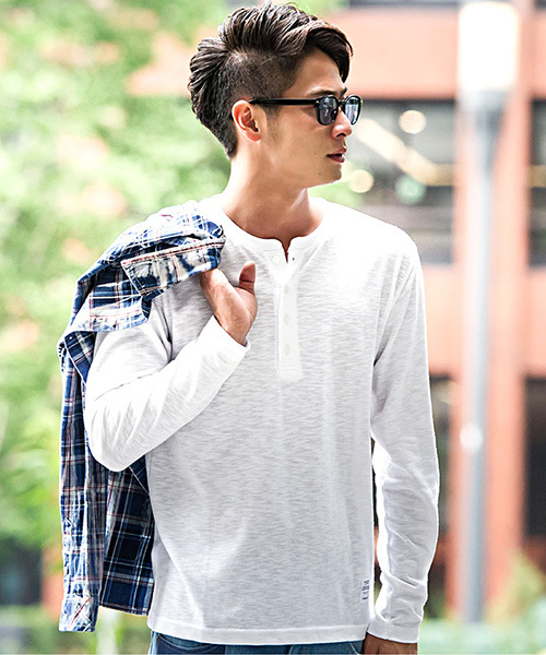 SILVER BULLET（シルバーバレット）の「『CavariA/キャバリア』スラブニット無地ヘンリーネック長袖Tシャツ（Tシャツ/カットソー・メンズ・グレー/ベージュ/ネイビー/ブラック/カーキ/ライトピンク/ホワイト・L/LL/M）」の9枚目の写真