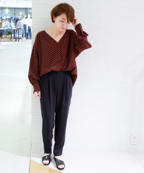 plage(プラージュ)の「ドットプリント Vネックシャツ◆(シャツ/ブラウス・レディース・カーキ/ボルドー・FREE)」の20枚目の写真