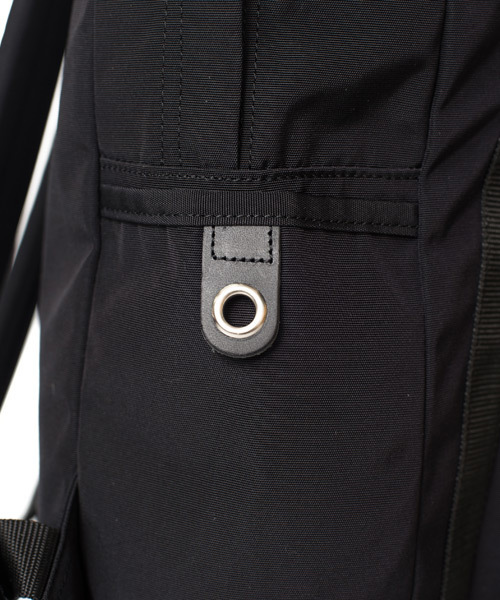 ANONYM CRAFTSMAN DESIGN（アノニムクラフツマンデザイン）の「【ANONYM CRAFTSMAN DESIGN / アノニム クラフツマン デザイン】6H DAYPACK LIGHT デイパック（バックパック/リュック・レディース・ブラック/ダークグレー/ネイビー/ベージュ・FREE）」の8枚目の写真