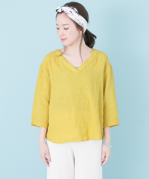 URBAN RESEARCH（アーバンリサーチ）の「UR Vネックリネンブラウス（シャツ/ブラウス・レディース・ブラック/ブラウン系その他/マスタード/オフホワイト・FREE）」の9枚目の写真