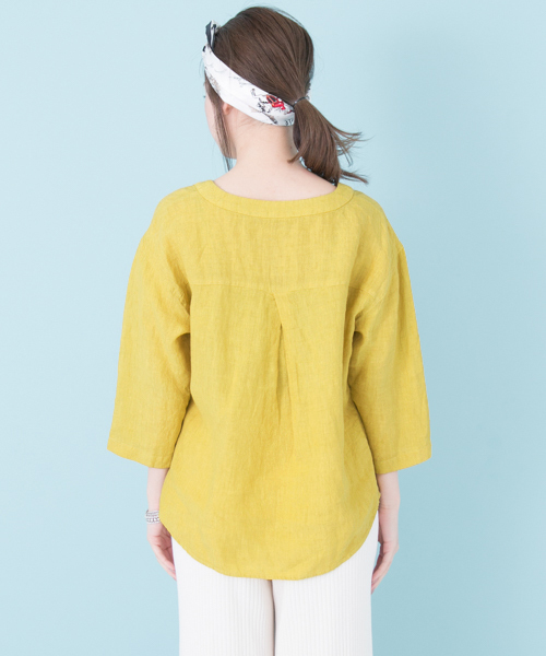 URBAN RESEARCH（アーバンリサーチ）の「UR Vネックリネンブラウス（シャツ/ブラウス・レディース・ブラック/ブラウン系その他/マスタード/オフホワイト・FREE）」の11枚目の写真