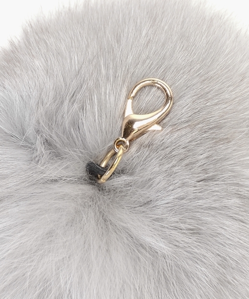 le.coeur blanc（ルクールブラン）の「ファーチャーム付きベロア巾着（ショルダーバッグ・レディース・ネイビー/ライトグレー・FREE）」の16枚目の写真