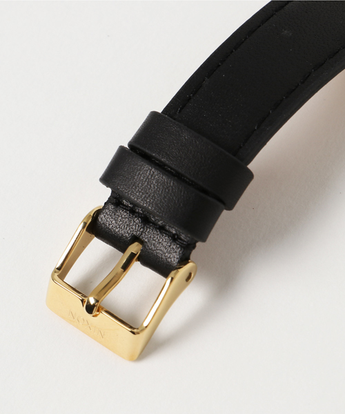 NIXON(ニクソン)の「THE PORTER 35 LEATHER NA11992523-00 GOLD/BLACK JPN(アナログ腕時計・レディース・ブラック×ゴールド・FREE)」の2枚目の写真