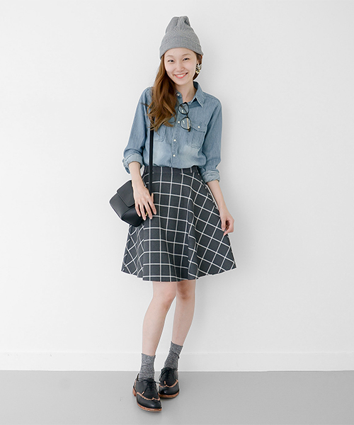 URBAN RESEARCH（アーバンリサーチ）の「UR デニムシャツ（シャツ/ブラウス・レディース・インディゴブルー・ONE）」の21枚目の写真