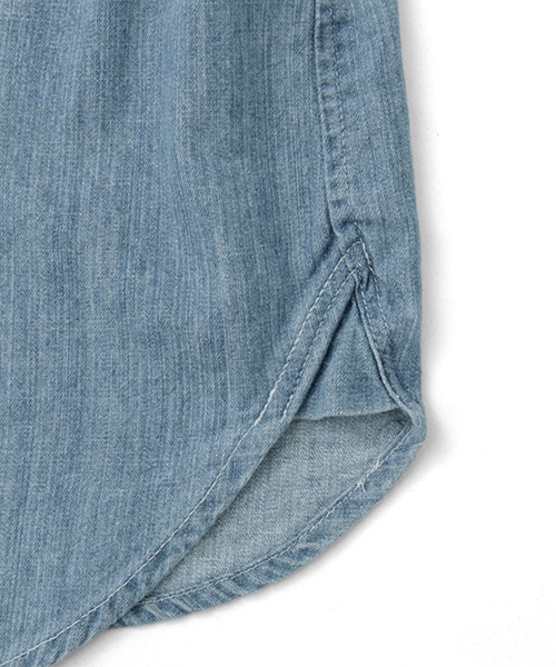 URBAN RESEARCH（アーバンリサーチ）の「UR デニムシャツ（シャツ/ブラウス・レディース・インディゴブルー・ONE）」の13枚目の写真