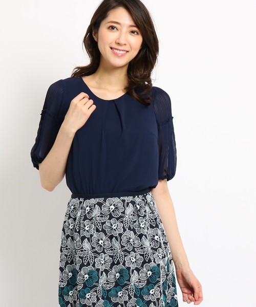 Sunauna(スーナウーナ)の「【洗える】レイヤードプリーツプルオーバー(Tシャツ/カットソー・レディース・ライトグレー/ネイビー/オフホワイト/ピンク/グリーン・40/38/34)」の5枚目の写真