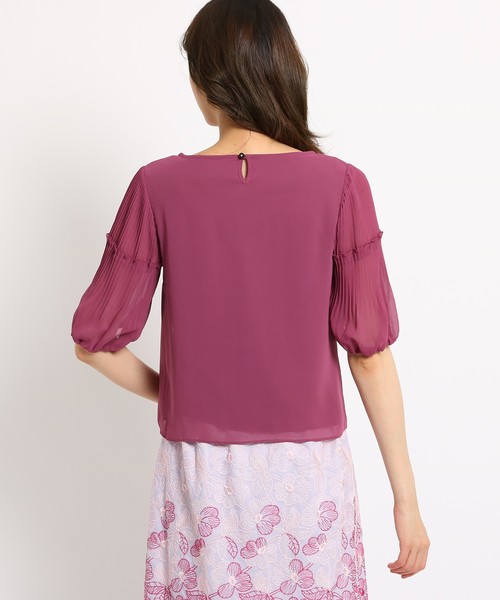 Sunauna(スーナウーナ)の「【洗える】レイヤードプリーツプルオーバー(Tシャツ/カットソー・レディース・ライトグレー/ネイビー/オフホワイト/ピンク/グリーン・40/38/34)」の6枚目の写真