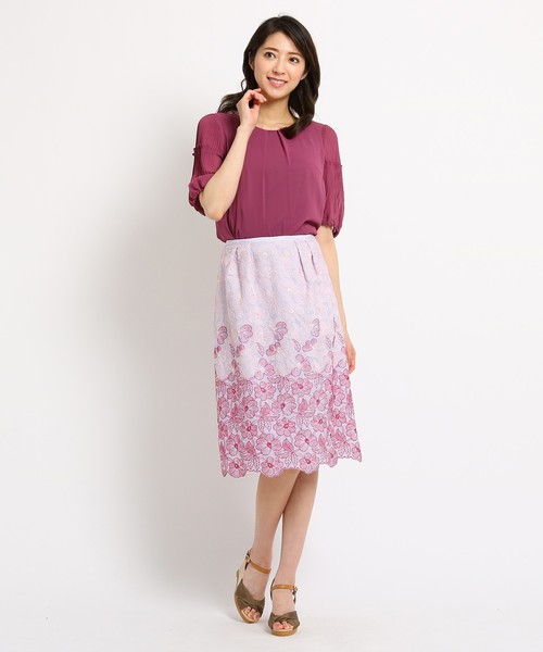 Sunauna(スーナウーナ)の「【洗える】レイヤードプリーツプルオーバー(Tシャツ/カットソー・レディース・ライトグレー/ネイビー/オフホワイト/ピンク/グリーン・40/38/34)」の10枚目の写真
