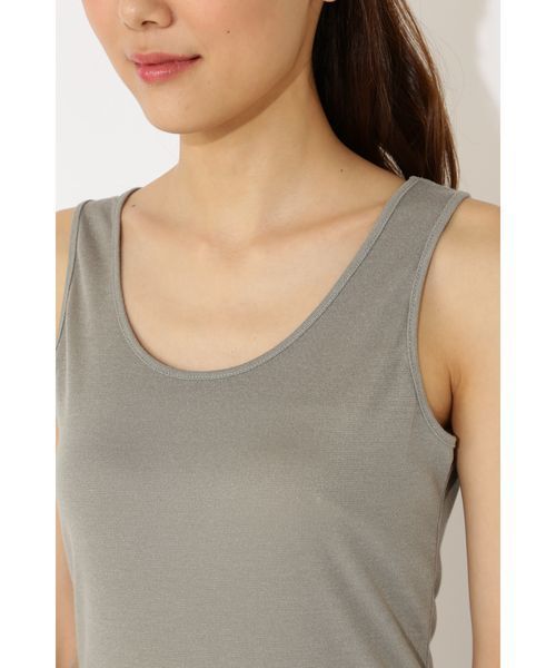 NATURAL BEAUTY BASIC（ナチュラルビューティーベーシック）の「ラメフライス タンクトップ（タンクトップ・レディース・カーキ/ゴールド/シルバー・MEDIUM）」の9枚目の写真