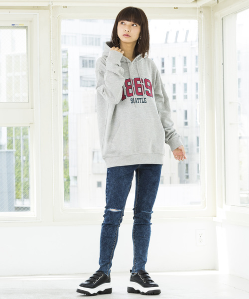 WEGO(ウィゴー)の「WEGO/カレッジロゴプリントパーカー(パーカー・レディース・ダークグリーン/マスタード/杢グレー/ワイン・FREE)」の19枚目の写真