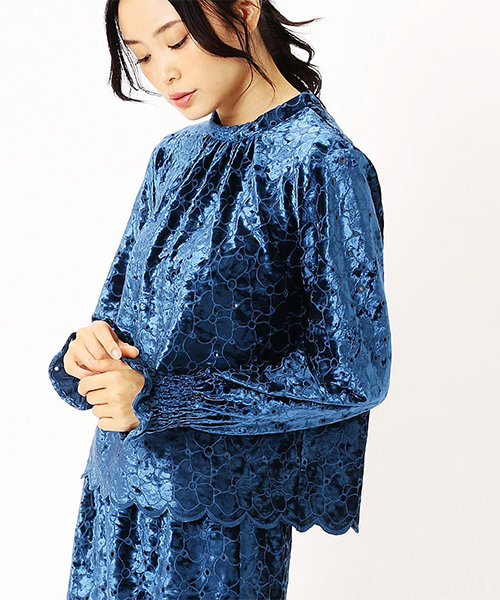 COMME CA ISM（コムサイズム）の「ベロア 刺繍レース カットソーブラウス（シャツ/ブラウス・レディース・ブラック/ブルー/ワイン・SMALL/MEDIUM/LARGE/X-LARGE）」の16枚目の写真