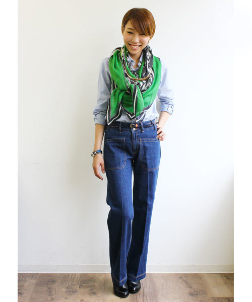 LOUNGEDRESS(ラウンジドレス)の「ヒールピン付きシャツ(シャツ/ブラウス・レディース・オフホワイト/パープル/サックスブルー・フリ-)」の20枚目の写真