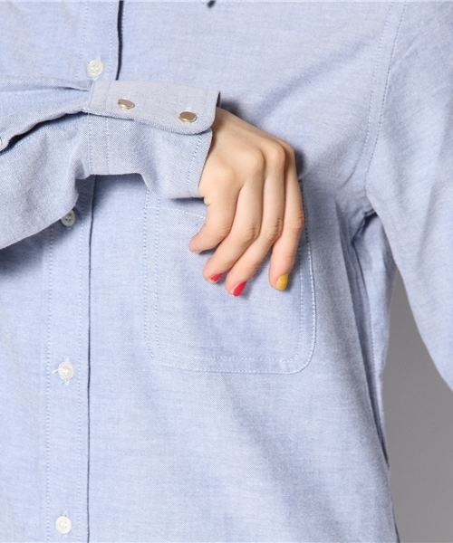 LOUNGEDRESS(ラウンジドレス)の「ヒールピン付きシャツ(シャツ/ブラウス・レディース・オフホワイト/パープル/サックスブルー・フリ-)」の11枚目の写真