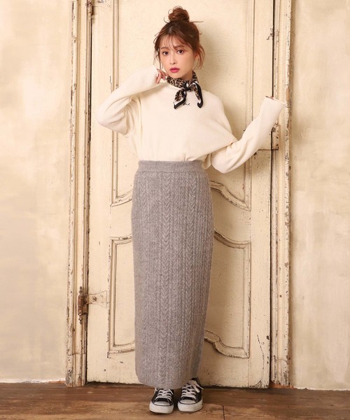 one after another NICE CLAUP（ワンアフターアナザーナイスクラップ）の「ケーブルニットタイトスカート（スカート・レディース・アイボリー/ブラック/グレー/オレンジ系その他・FREE）」の11枚目の写真