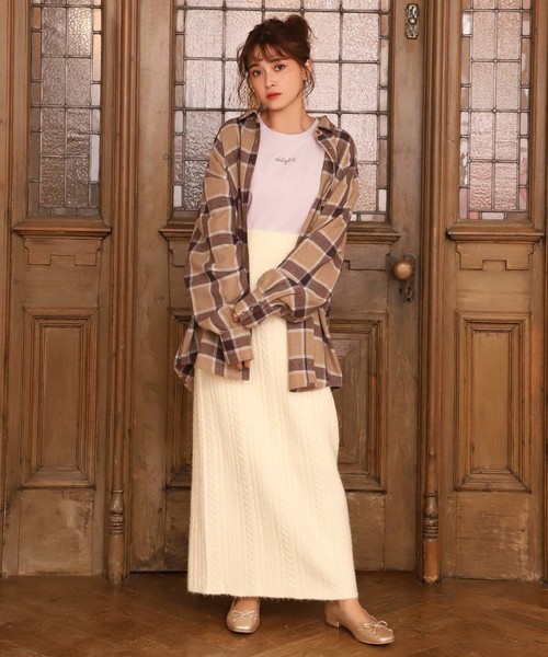 one after another NICE CLAUP（ワンアフターアナザーナイスクラップ）の「ケーブルニットタイトスカート（スカート・レディース・アイボリー/ブラック/グレー/オレンジ系その他・FREE）」の10枚目の写真